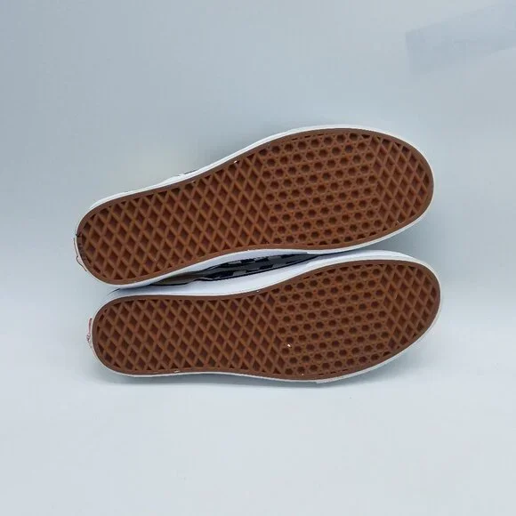 Vans Off The Wall Checkerboard Mens Size 12 Slip On Shoes Black White *Worn once - Picture 8 of 11
